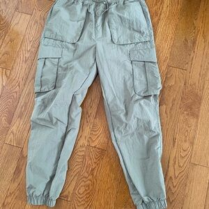 Urban Heritage Khaki Relaxed Fit Pants